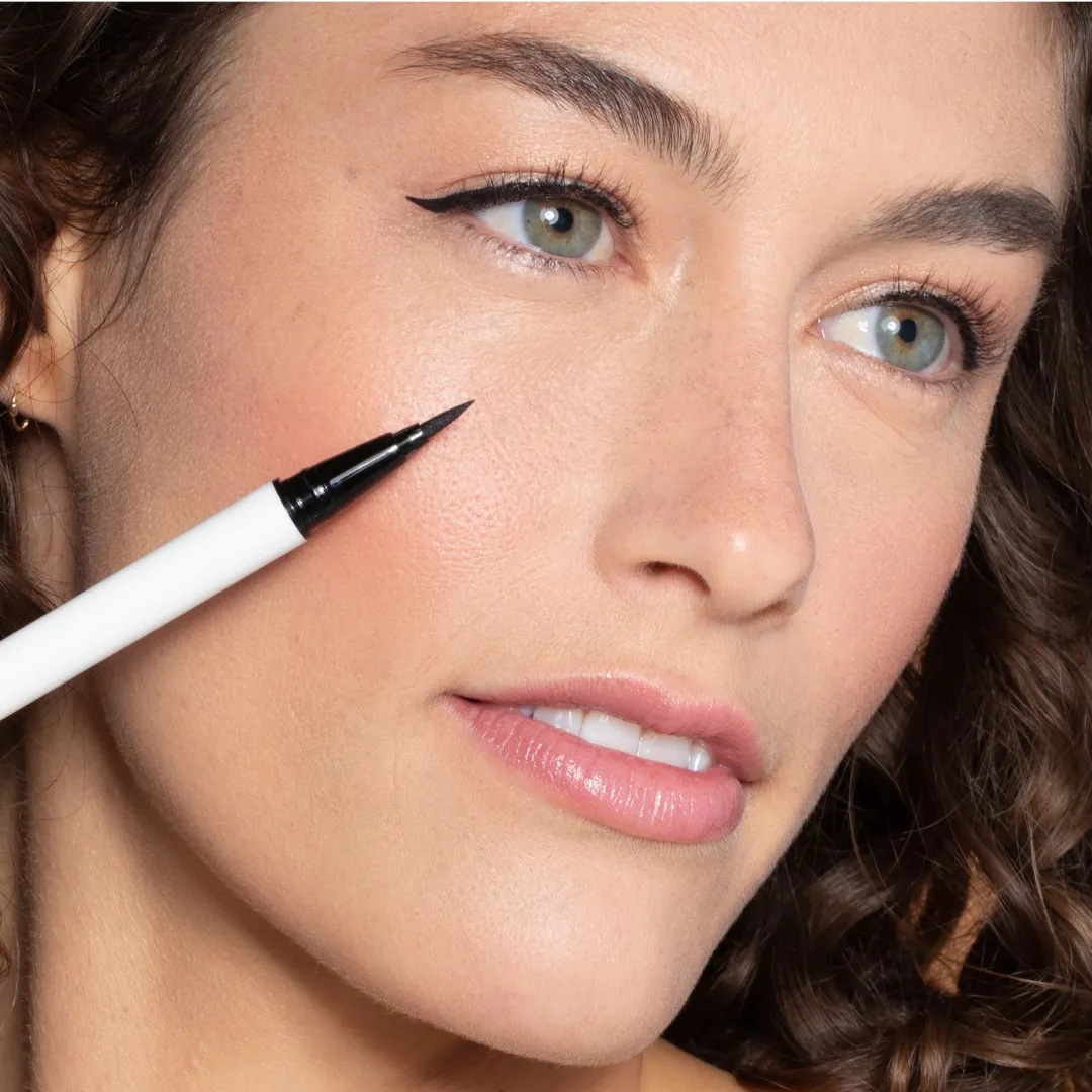 Clean Line Liquid Liner - Midnight Express - Image 2
