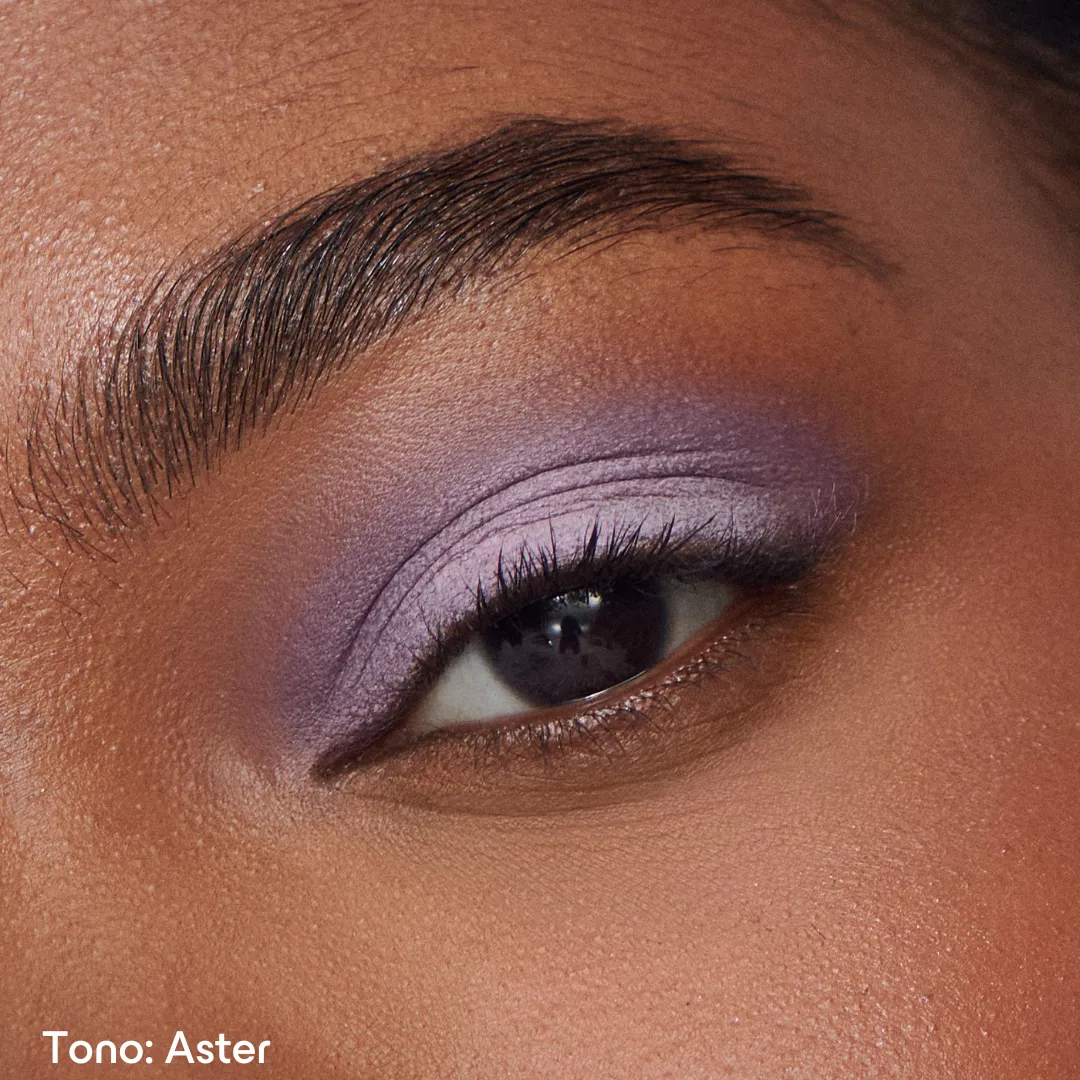 Liquid Powder Chromatic Eye Tint - Image 5