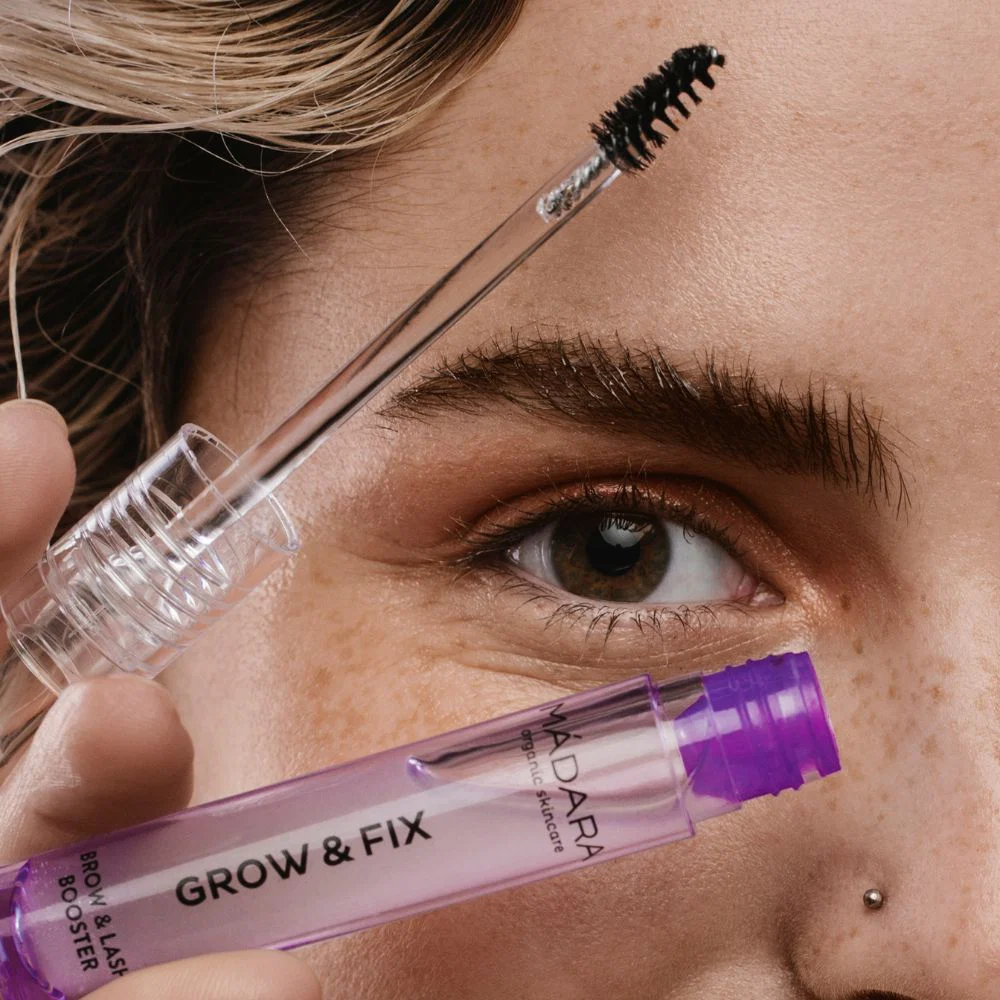Brow and Lash Booster 'GROW & FIX' - Image 3
