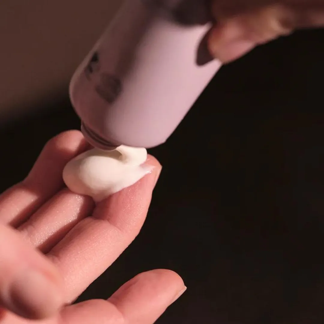 Hydrating Cleansing Milk - Image 3