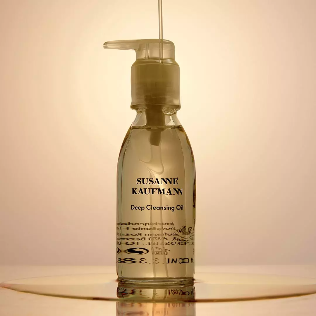 Deep Cleansing Oil - Image 2